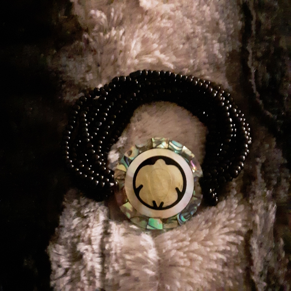 Turtle Medallion Beaded Bracelet